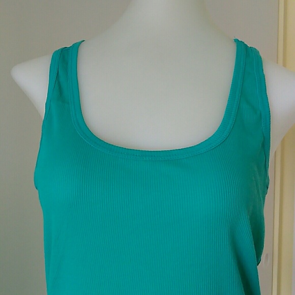 TANK TOP RESETVED - Picture 4 of 6